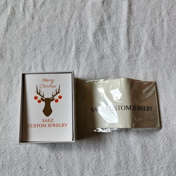 Saez Custom Jewelry Angel Wings engraved w engraved "To my beautiful Sister" - Picture 5 of 5